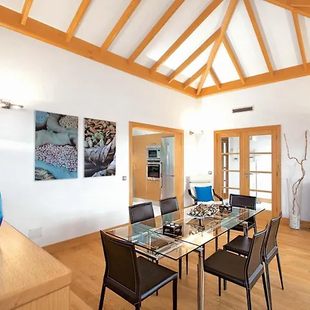 Mamma Mia Villa